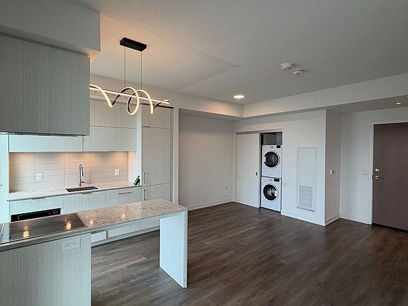 4th image of 20 Richardson St #3309