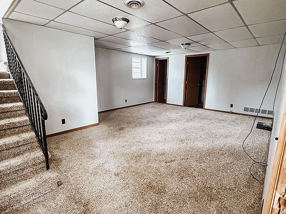 5th image of 3211 Squire Ln