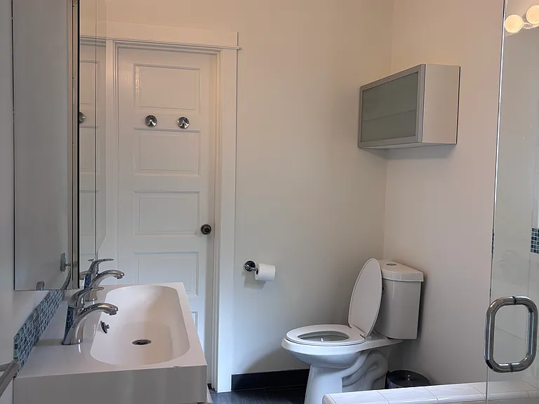 503 Bay St — Photo 28