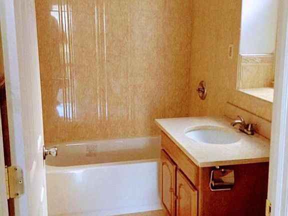 5th image of 1101 Forest Ave APT 3