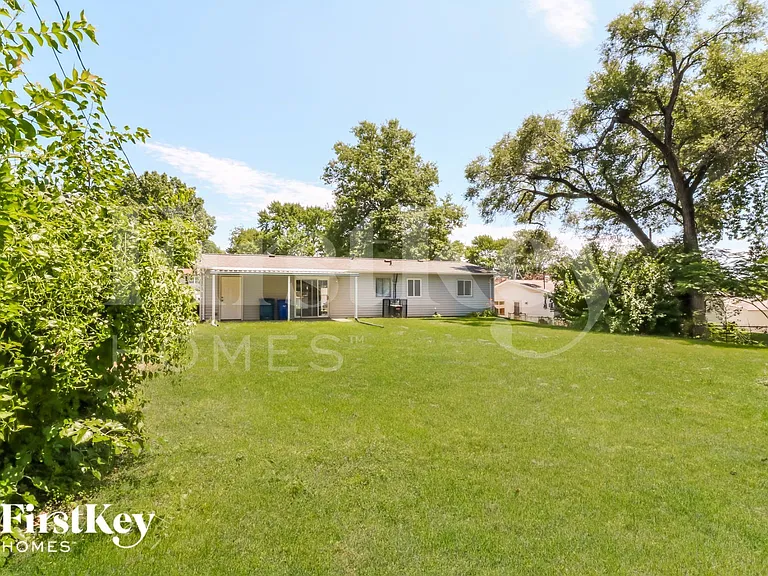 11091 Saxonhall Dr — Photo 14
