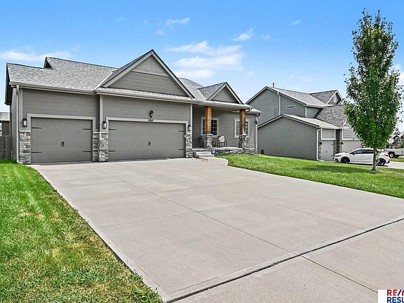 3rd image of 14807 S 24th St