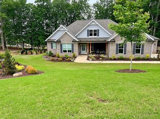 76 Saint Ives Cir, Winder, GA 30680
