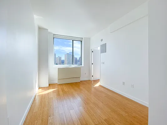 Rented by Kahen Properties | media 12