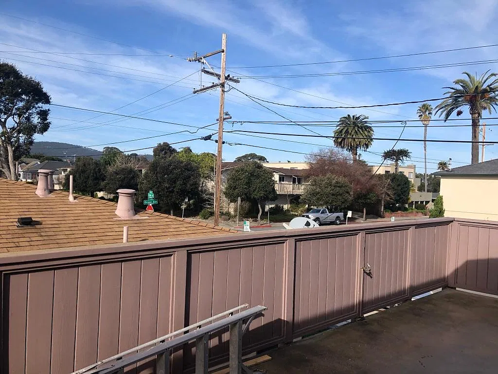2 bed, 800 sqft, $3,200 — Photo 1