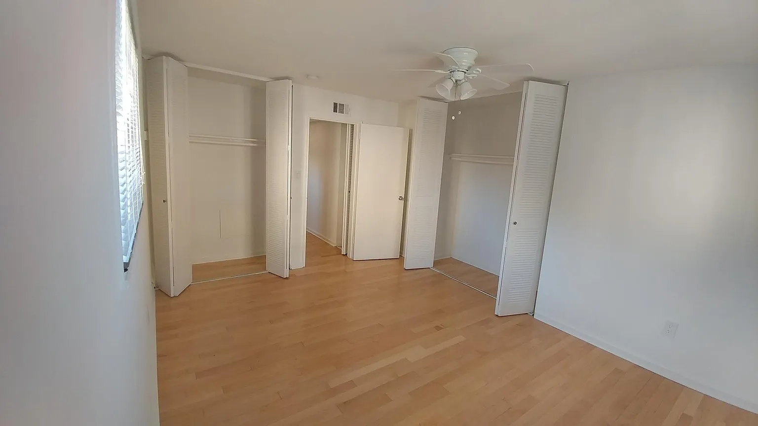 1525 12th St NW APT 202 photo 1