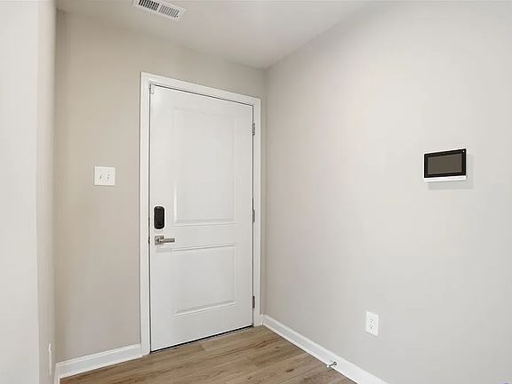 3rd image of 509 Portal Cir #A1