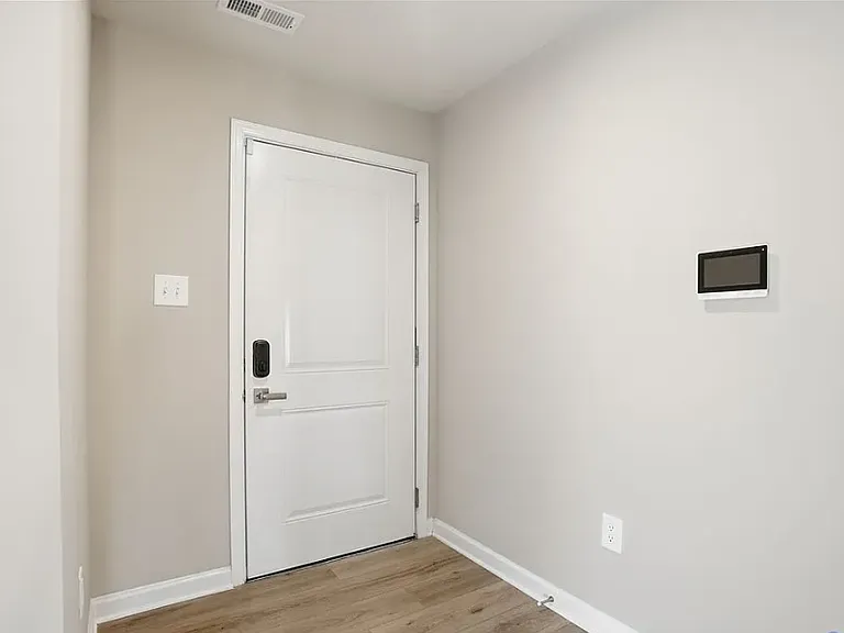 509 Portal Cir #A1 — Photo 3