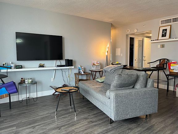 5th image of 470 3rd St S #712