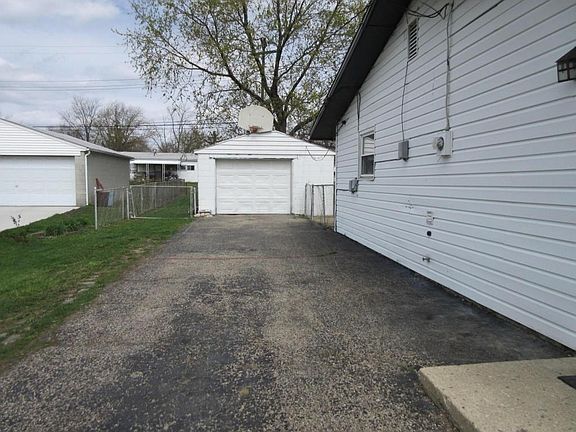 2nd image of 7298 Saratoga Ave