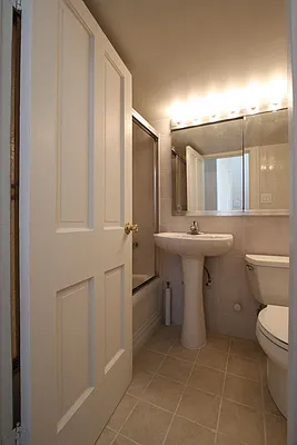 Rented by Yuco Management | media 25