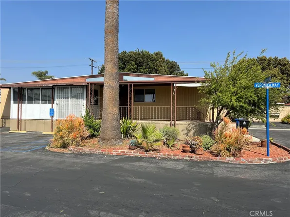 10 Carolyn Way, Mission Hills, CA 91345