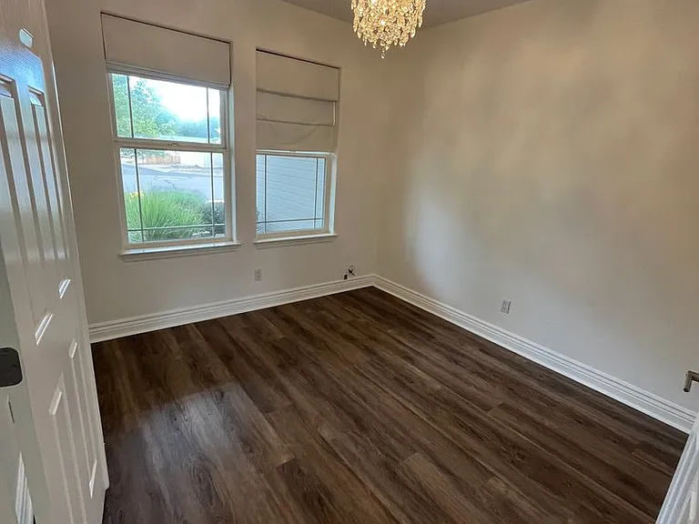 1379 Elges Ave — Photo 6