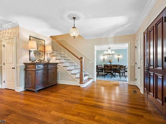 5th image of 76 Pine Way