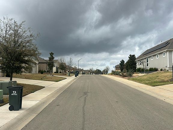 5th image of 705 Kitty Hawk Rd