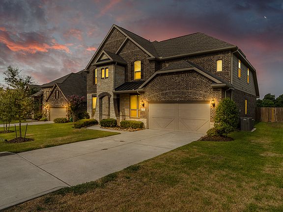 5th image of 22407 Pine Tree Dr