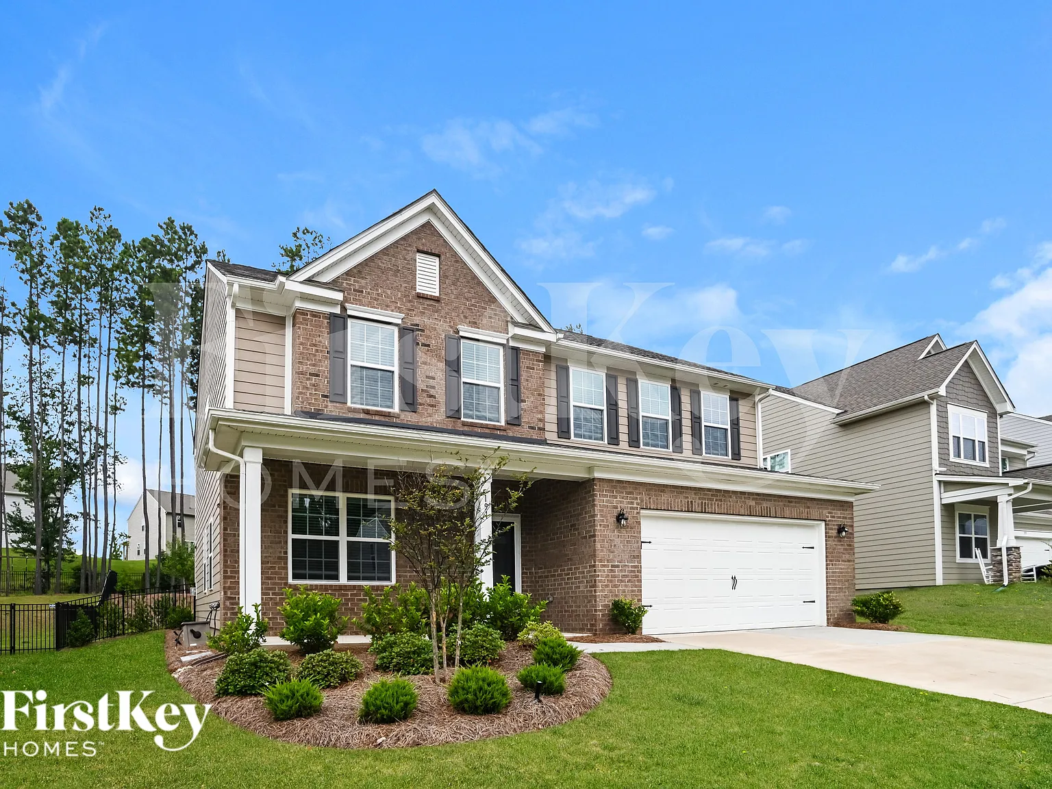4 bed, 2.5 bath, 2727 sqft, $2,715 — Photo 2
