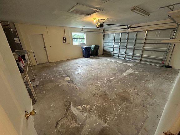 4th image of 6535 Waterford Cir