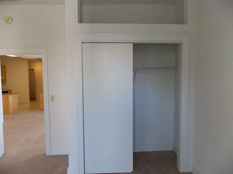 135 N College Ave — Photo 6