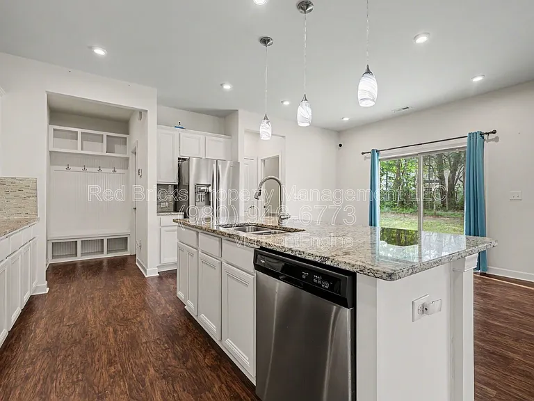 11144 Comiskey Ln — Photo 11