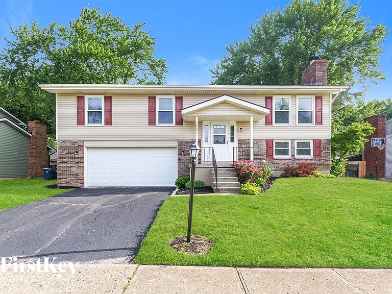 4287 Honeybrook Ave — Photo 1
