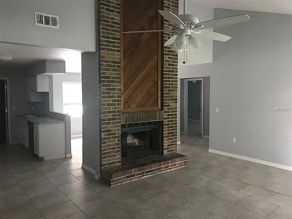 5th image of 5726 Yarborough Ln