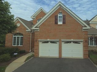 8 McGuire Ct, Old Bridge, NJ 08857