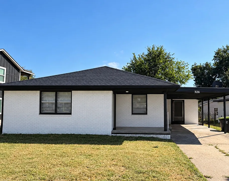 324 W Comanche St