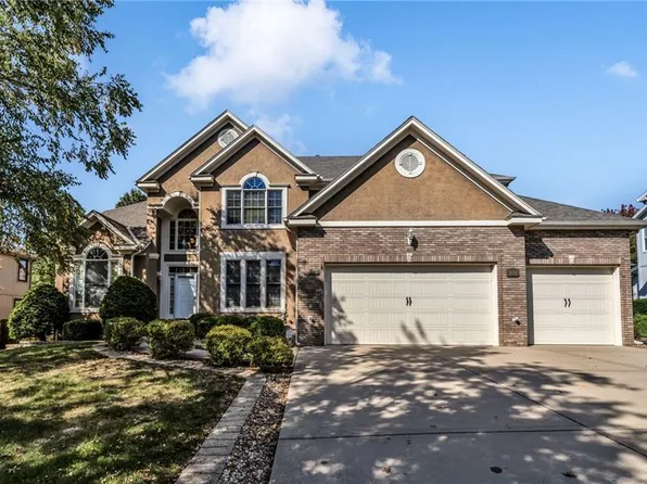 8904 NE 89th St, Kansas City, MO 64157