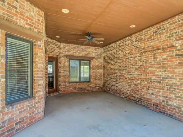 2128 9th St, Lubbock, TX 79401