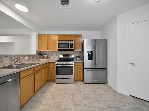 3rd image of 22126 Orchard Dale Dr