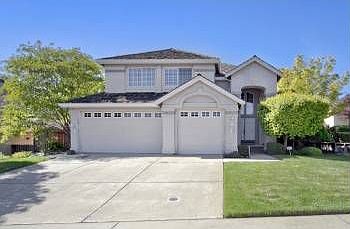 1st image of 137 Cruickshank Dr