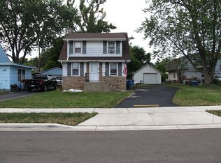 932 Harriet Ave, Aurora, IL 60505