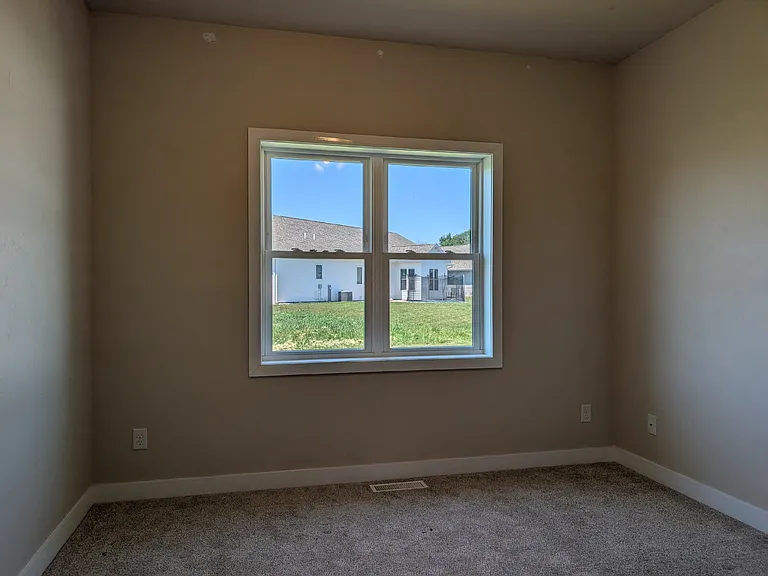N8739 Connor Cir — Photo 52