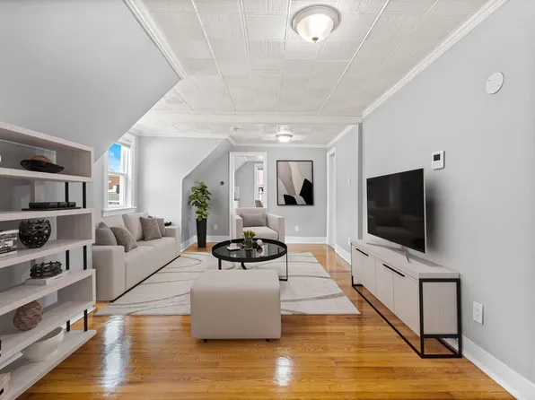 104 Oak Street image 1 of 17