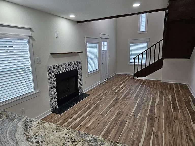 5956 Blountstown Hwy — Photo 8