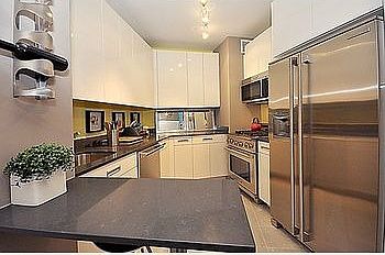 5th image of 99 John St APT 725