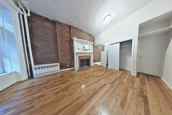 Rented by CitySites Real Estate Group | media 7