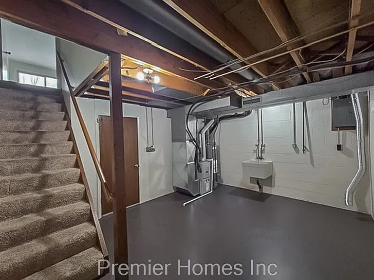 3710 Martindale Rd NE — Photo 11