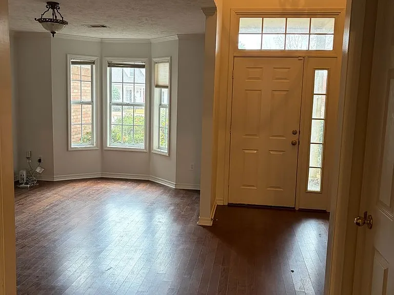 89 Sir Henry Dr — Photo 4