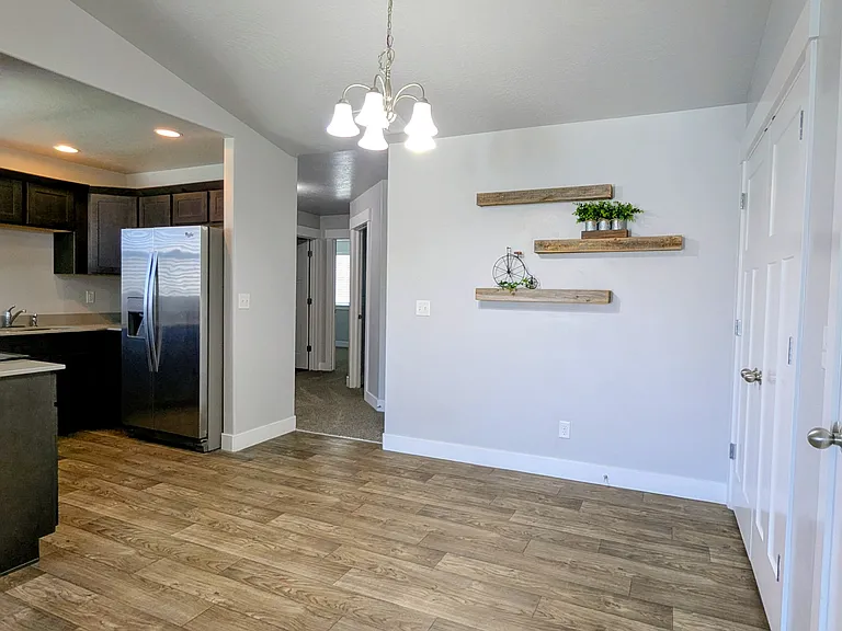 2457 W 500 S — Photo 11