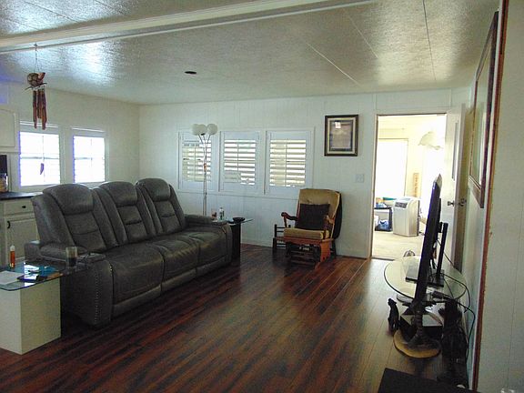 3rd image of 169 Oleander St