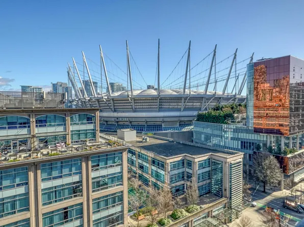 928 Beatty St #1707, Vancouver, BC V6Z 3G6