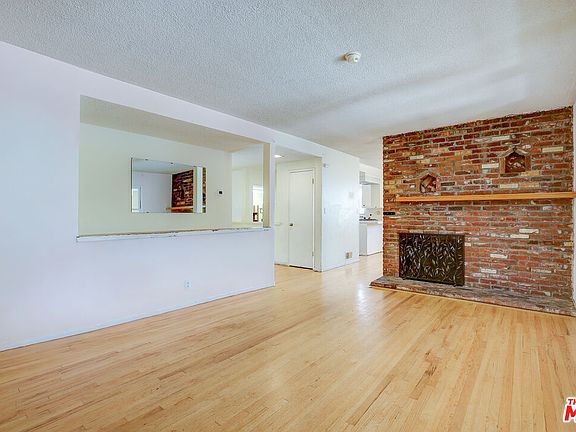 4th image of 566 N Century Dr