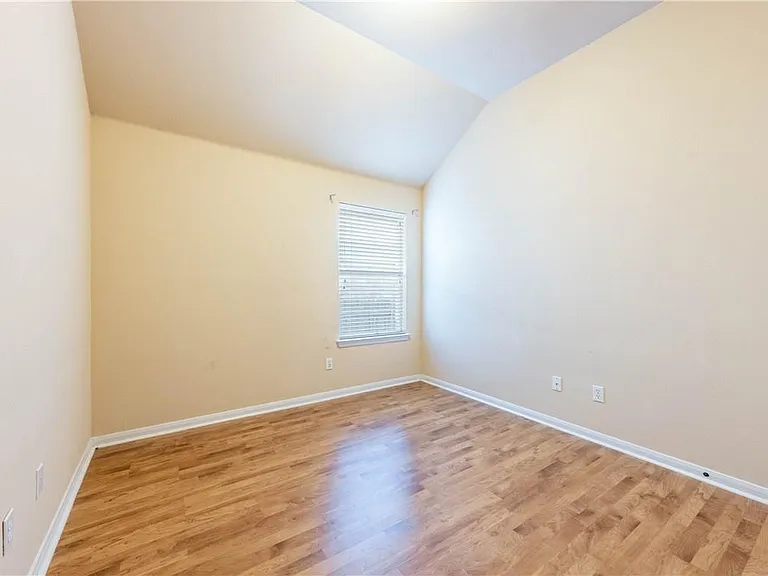3509 Pine Needle Cir — Photo 27
