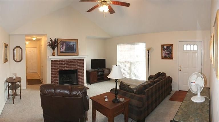 1st image of 180 Woodfield Cir
