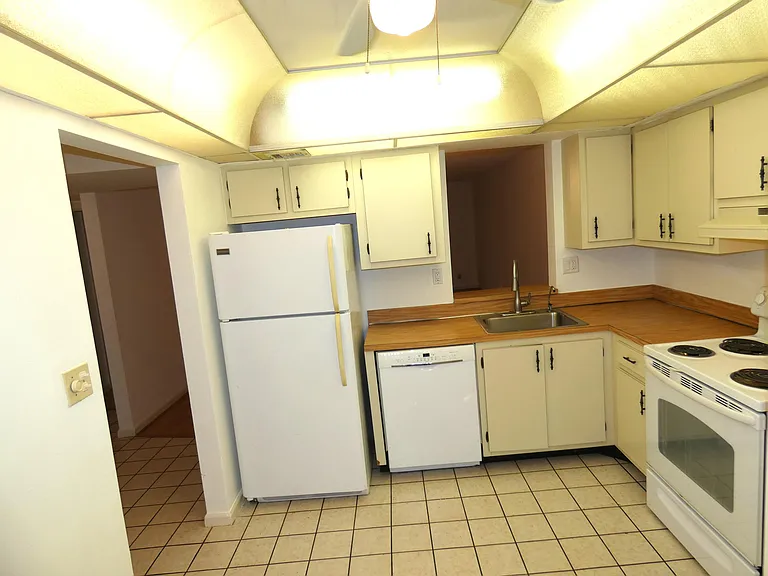 357 N Rock Island Rd #407 — Photo 7