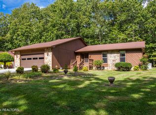 120 Lakeside Dr, Fairfield Glade, TN 38558