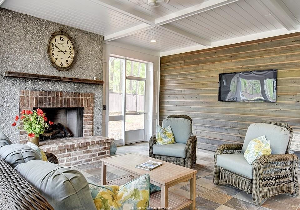 1st image of 10 Lavender Cir