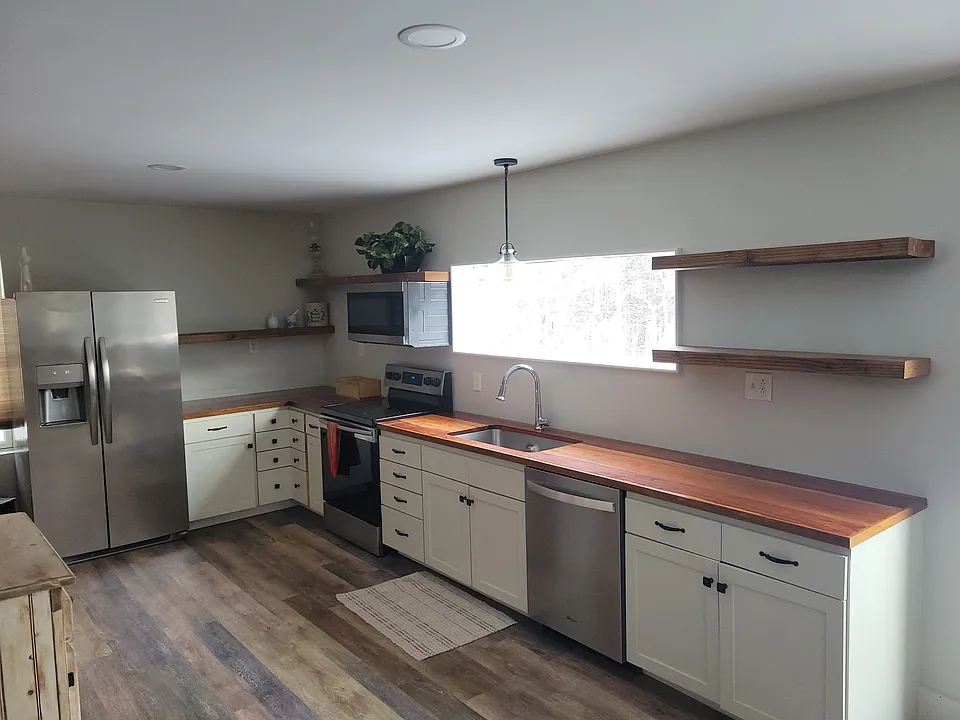 227 Middle Rd #2